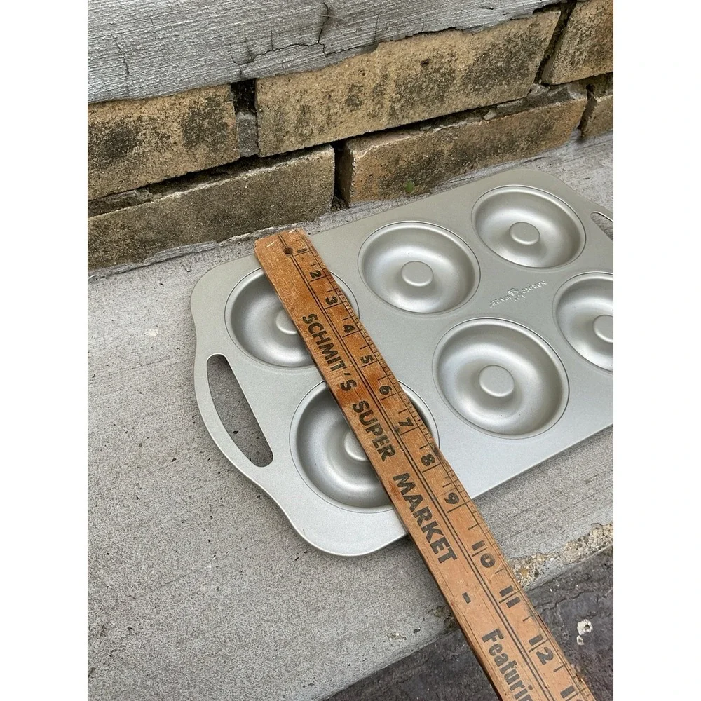 Nordic Ware 6 Cavity Holes Nonstick Steel Donut Pan Excellent Yummy Baking Food